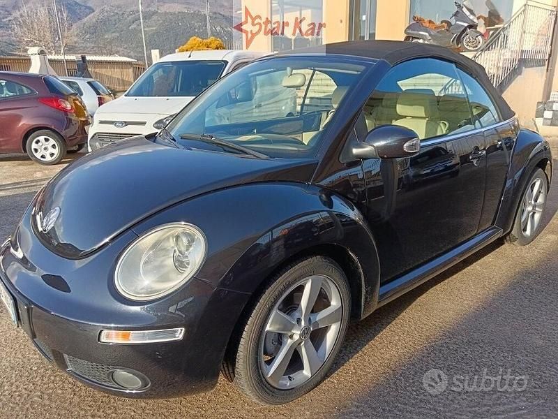 Nero Usata 2006 VW Beetle Cabrio | 8500 € (Molto cara) - Immagine 1/4