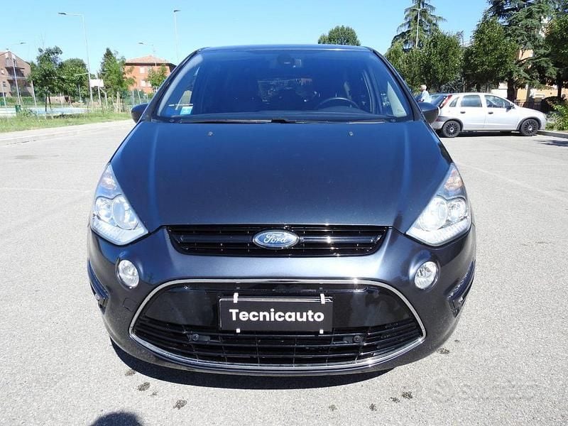 Usata Ford S-MAX Titanium 163 CV (119 kW) 2010 Nero metallizzato Monovolume