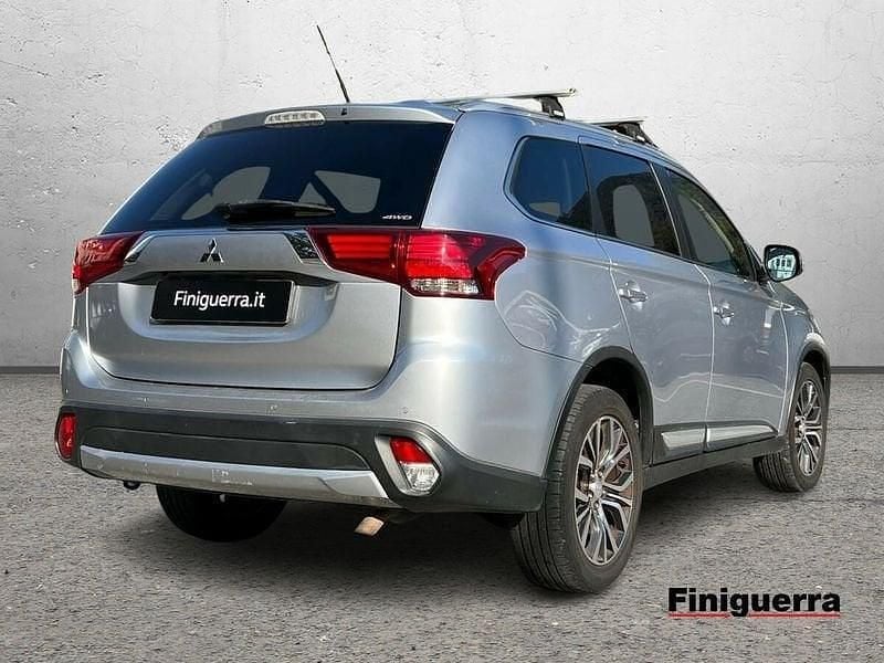 Usata Mitsubishi Outlander Instyle 150 CV (110 kW) 2016 Other SUV