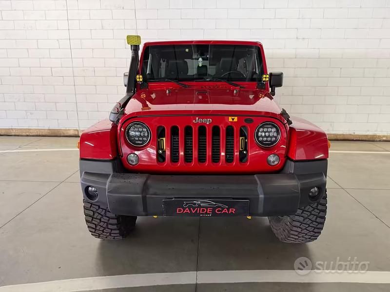 Usata Jeep Wrangler Unlimited Sahara 199 CV (146 kW) 2014 Rosso SUV