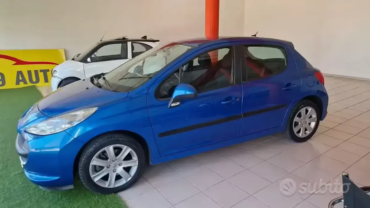 Usata Peugeot 207 90 CV (66 kW) 2018 Blu Berlina
