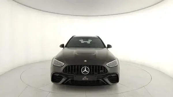 Usata Mercedes C63S AMG Premium 476 CV (350 kW) 2024 Grigio grafite magno Station wagon
