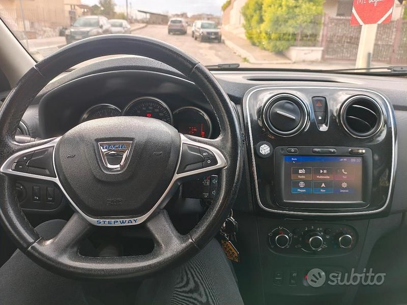 Usata Dacia Sandero Stepway 90 CV (66 kW) 2018 Nero Berlina