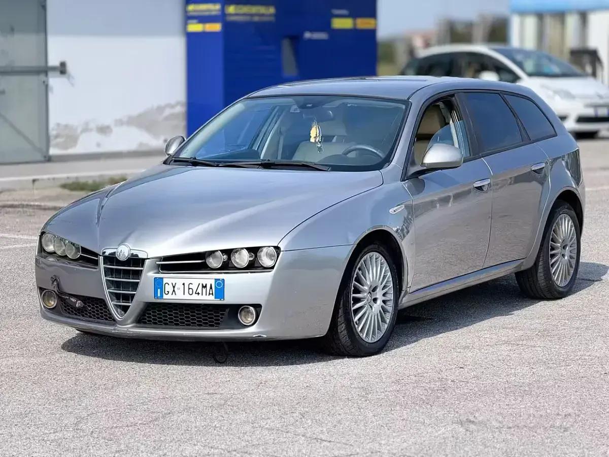 Usata Alfa Romeo 159 150 CV (110 kW) 2007 Grigio Station wagon