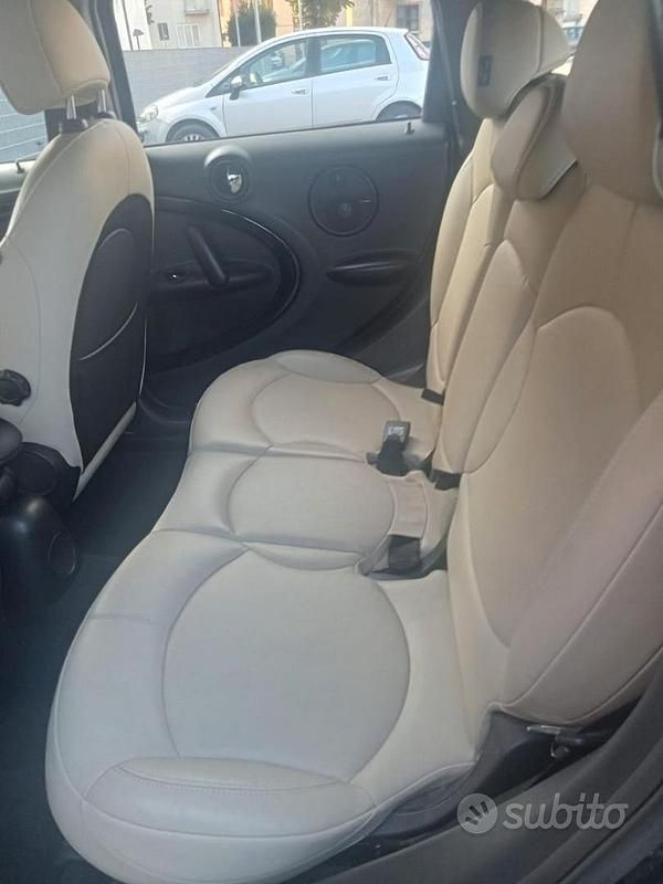 Käytetty Mini Cooper SD 143 HP (105 kW) 2012 Musta Viistoperä