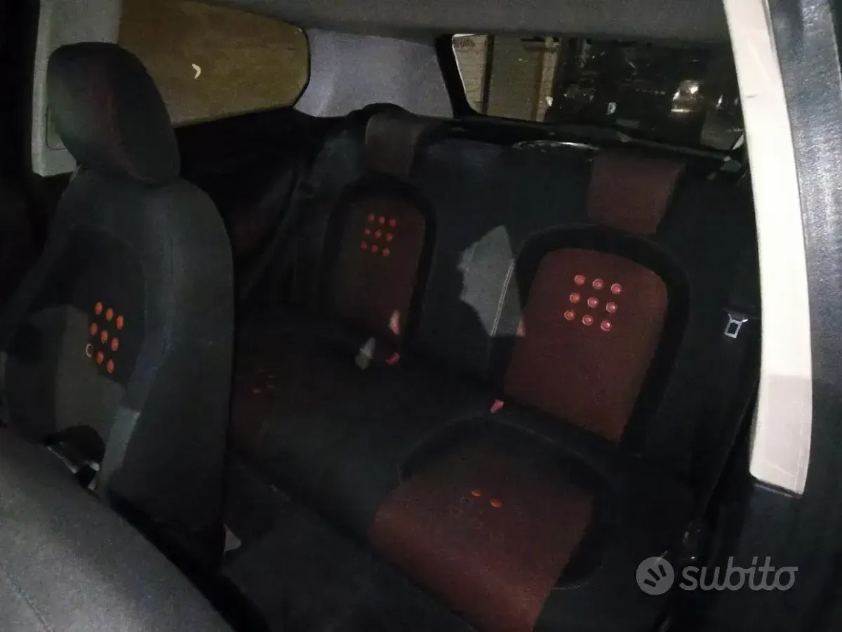 Usata Fiat Grande Punto 90 CV (66 kW) 2006 Nero Utilitaria