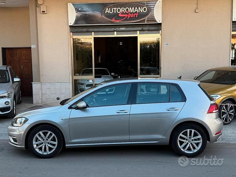 Usata VW Golf VIII Executive 130 CV (95 kW) 2020 Grigio Berlina