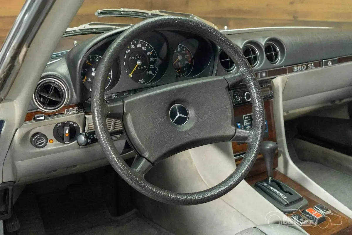 Usata Mercedes SL380 204 CV (150 kW) 1981 Blu Cabrio