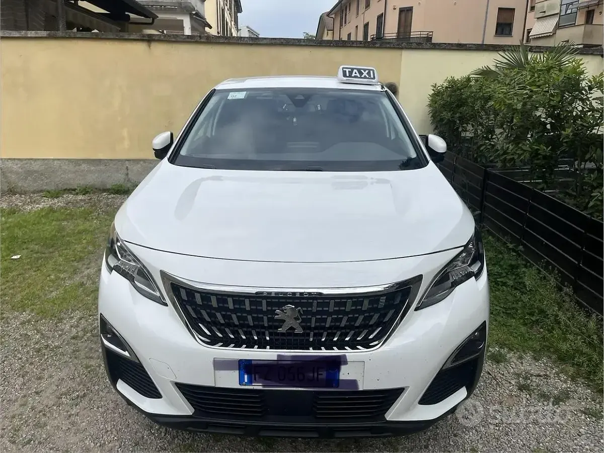 Usata Peugeot 3008 131 CV (96 kW) 2019 Bianco SUV
