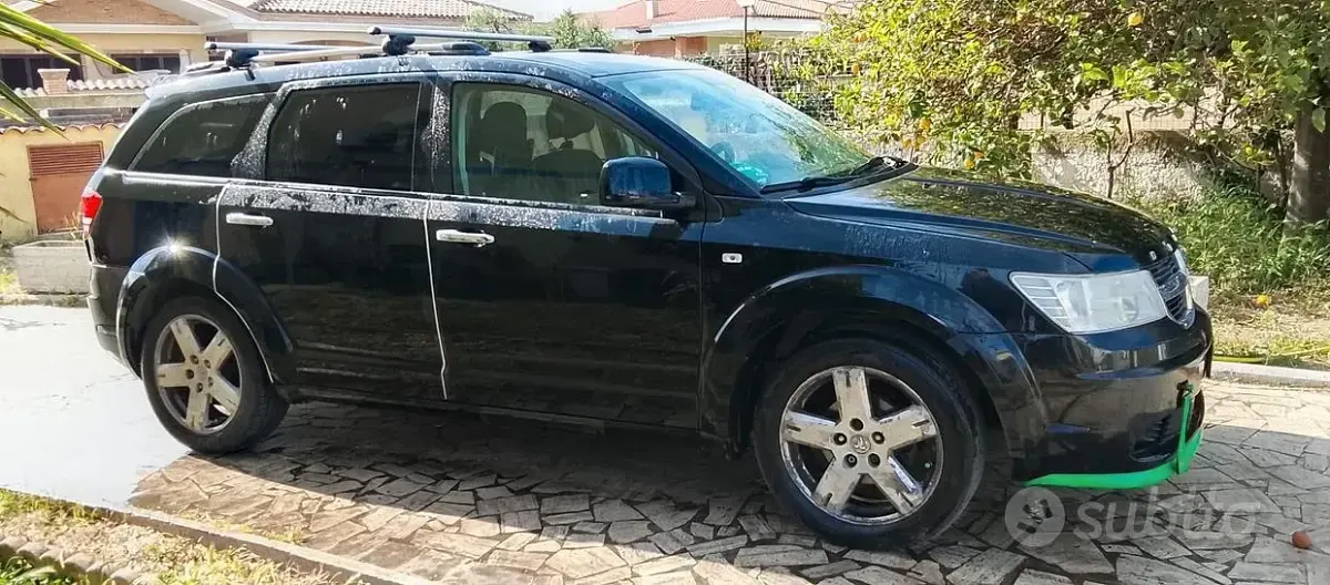 Usata Dodge Journey 140 CV (102 kW) 2010 Nero SUV