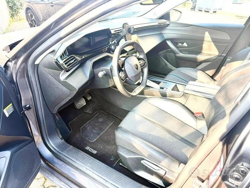 Usata Peugeot 308 SW 131 CV (96 kW) 2023 Station wagon