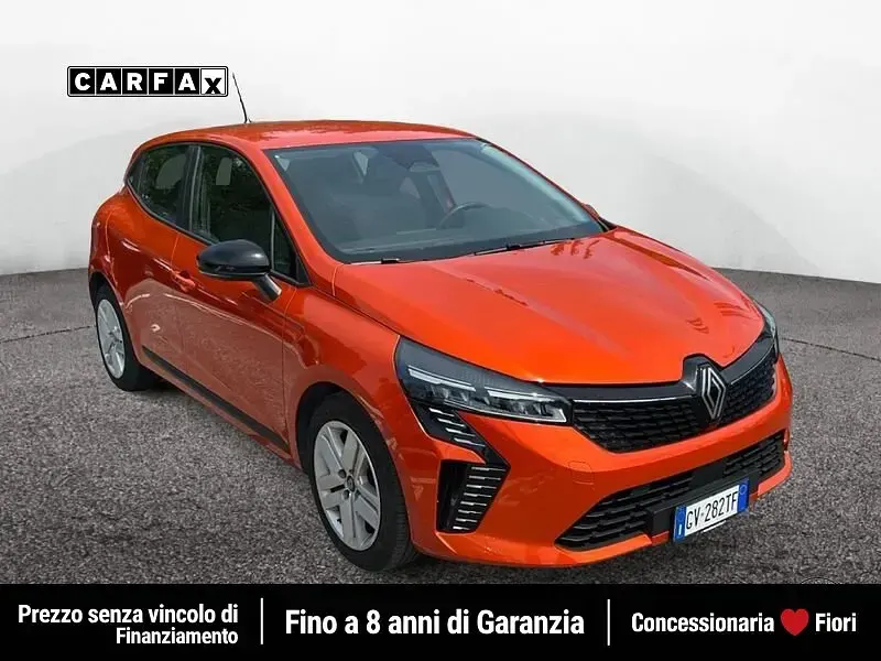 Usata Renault Clio V Evolution 91 CV (66 kW) 2024 Arancione Utilitaria