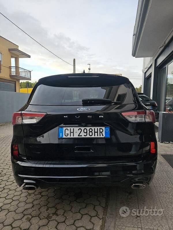Usado Ford Kuga ST-Line X 120 CV (88 kW) 2021 Negro SUV