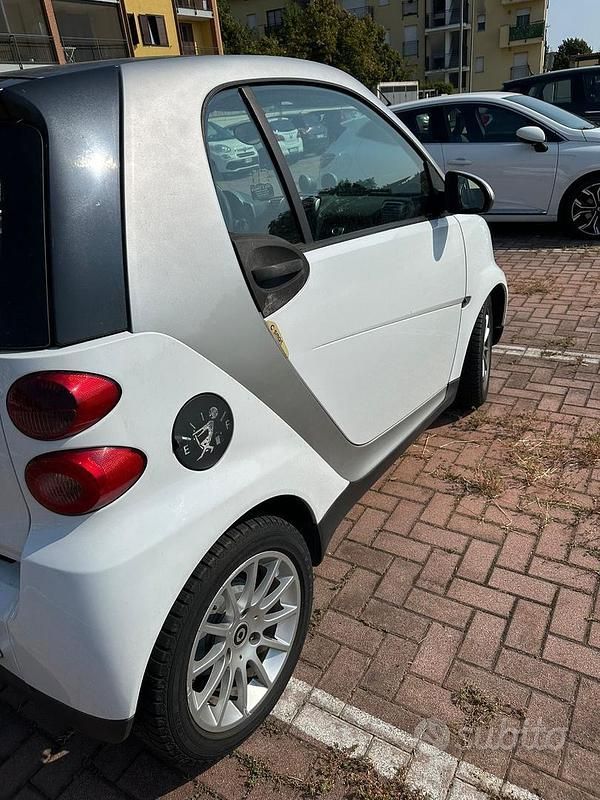 Usata Smart ForTwo Coupé 61 CV (44 kW) 2008 Bianco Coupé