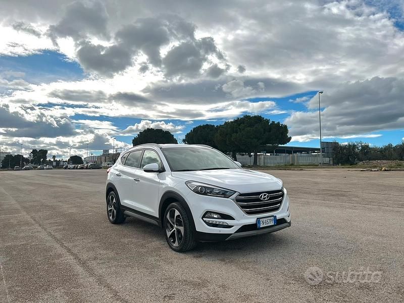 Usata Hyundai Tucson Xpossible 141 CV (103 kW) 2018 Bianco SUV