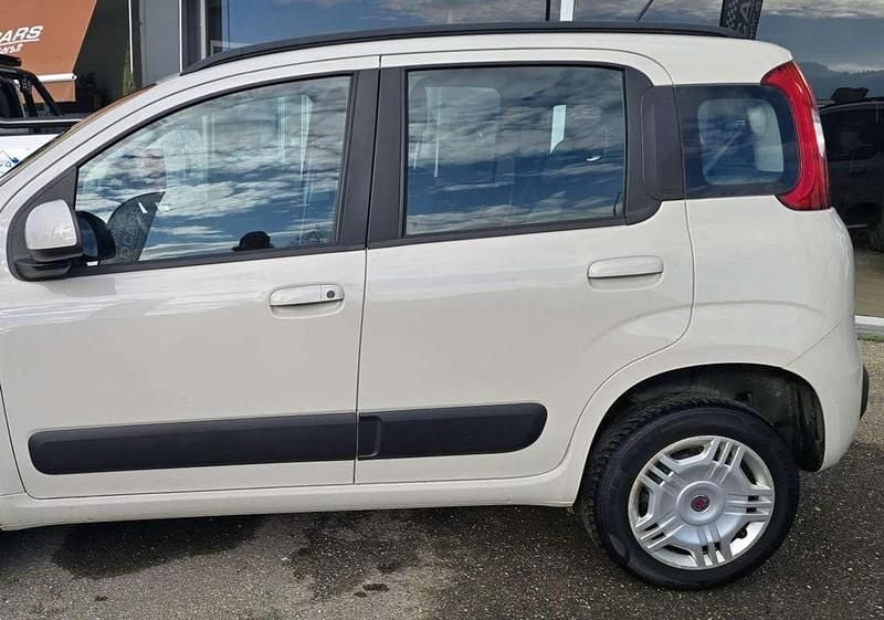Usata Fiat Panda Lounge 80 CV (58 kW) 2017 Beige Utilitaria