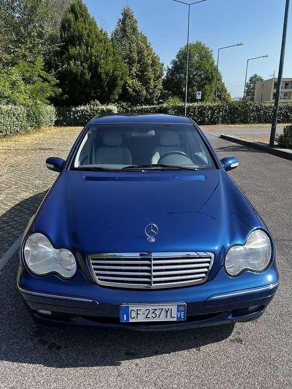 Usata Mercedes C200 Elegance 116 CV (85 kW) 2002 Berlina