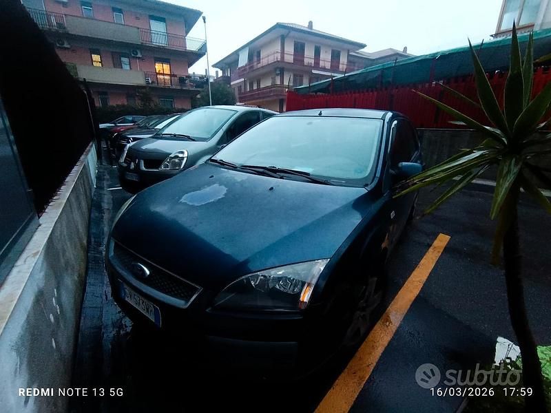 Usata Ford Focus 110 CV (80 kW) 2005 Blu Station wagon