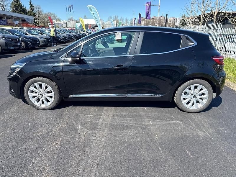 Usata Renault Clio V Techno 140 CV (102 kW) 2022 Nero Utilitaria