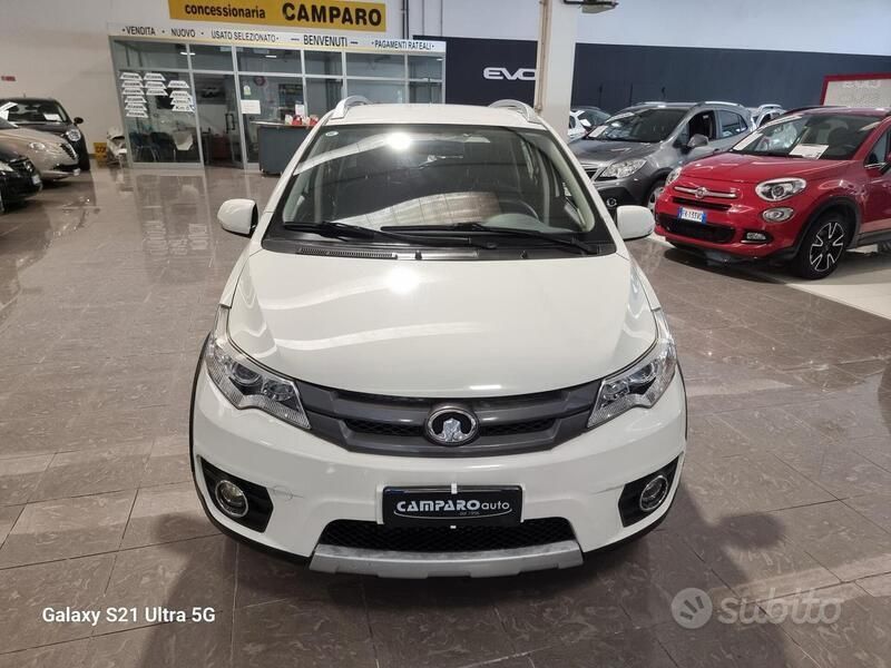 Bianco Usata 2014 Great Wall C20R Due volumi | 5400 € - Immagine 1/4