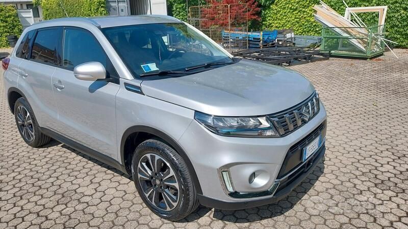 Usata Suzuki Vitara 129 CV (94 kW) 2021 Grigio SUV