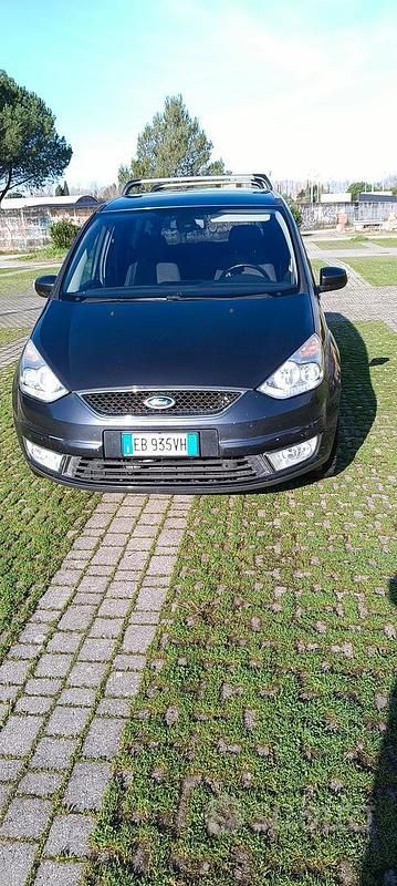 Begagnad Ford Galaxy S 2010 Grå Minibuss