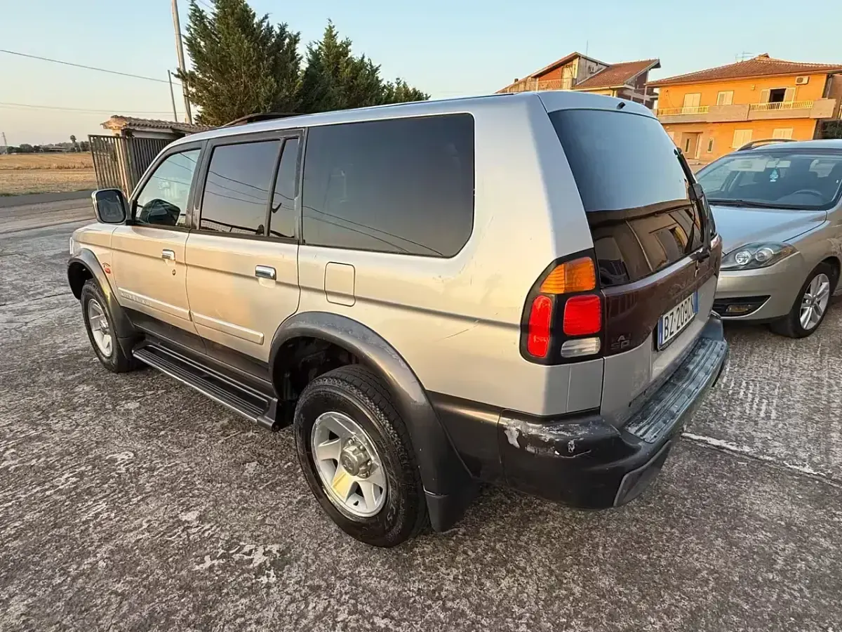 Usata Mitsubishi Pajero Sport 115 CV (84 kW) 2002 Argento SUV