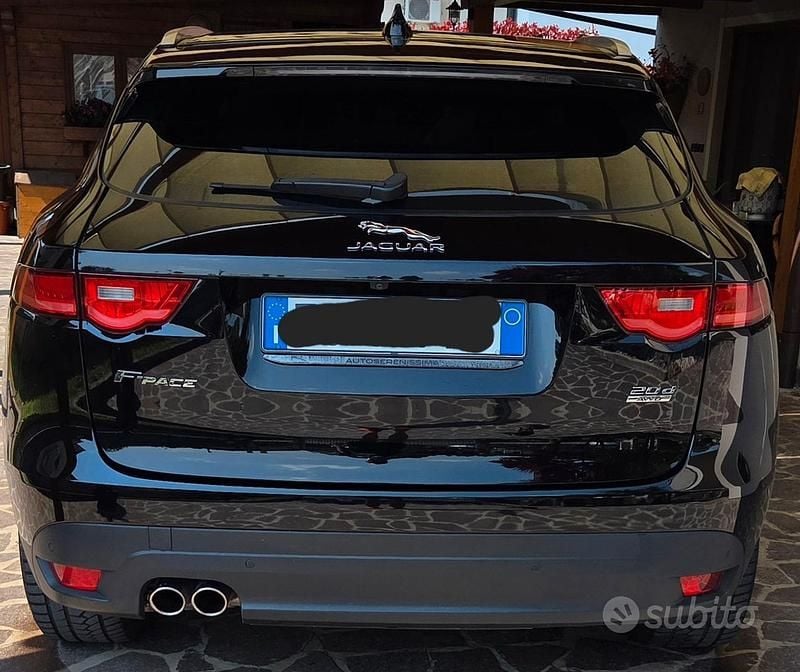 Usata Jaguar F-Pace Prestige 180 CV (132 kW) 2017 Nero SUV