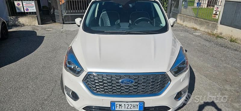 Usata Ford Kuga Vignale 150 CV (110 kW) 2017 Bianco SUV