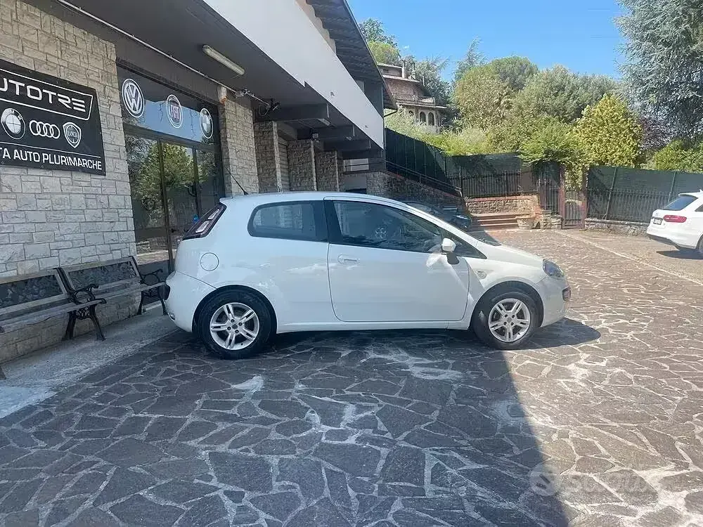 Usata Fiat Punto Evo S 69 CV (50 kW) 2011 Bianco Utilitaria