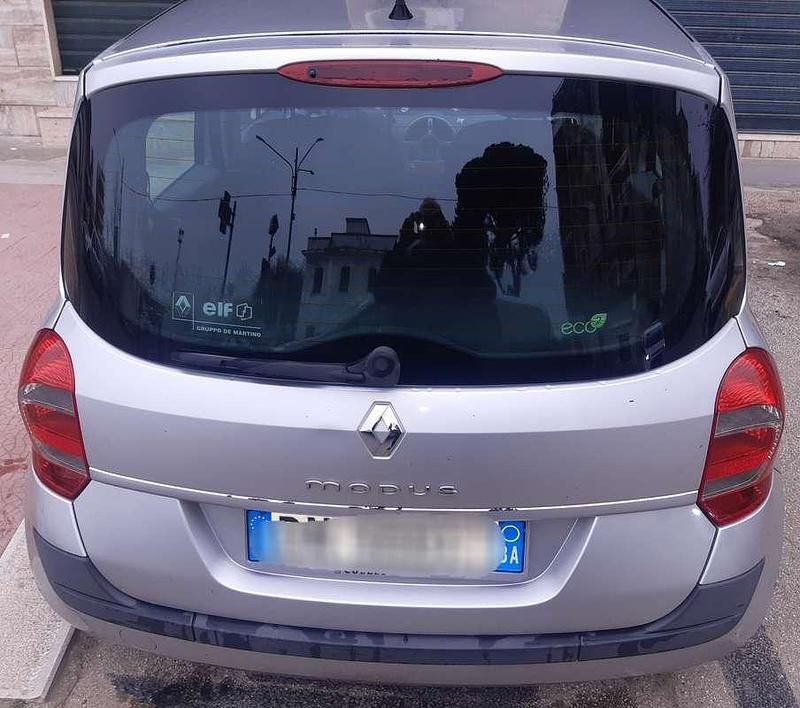 Brugt Renault Grand Modus 75 HK (55 kW) 2008 Sølv MPV