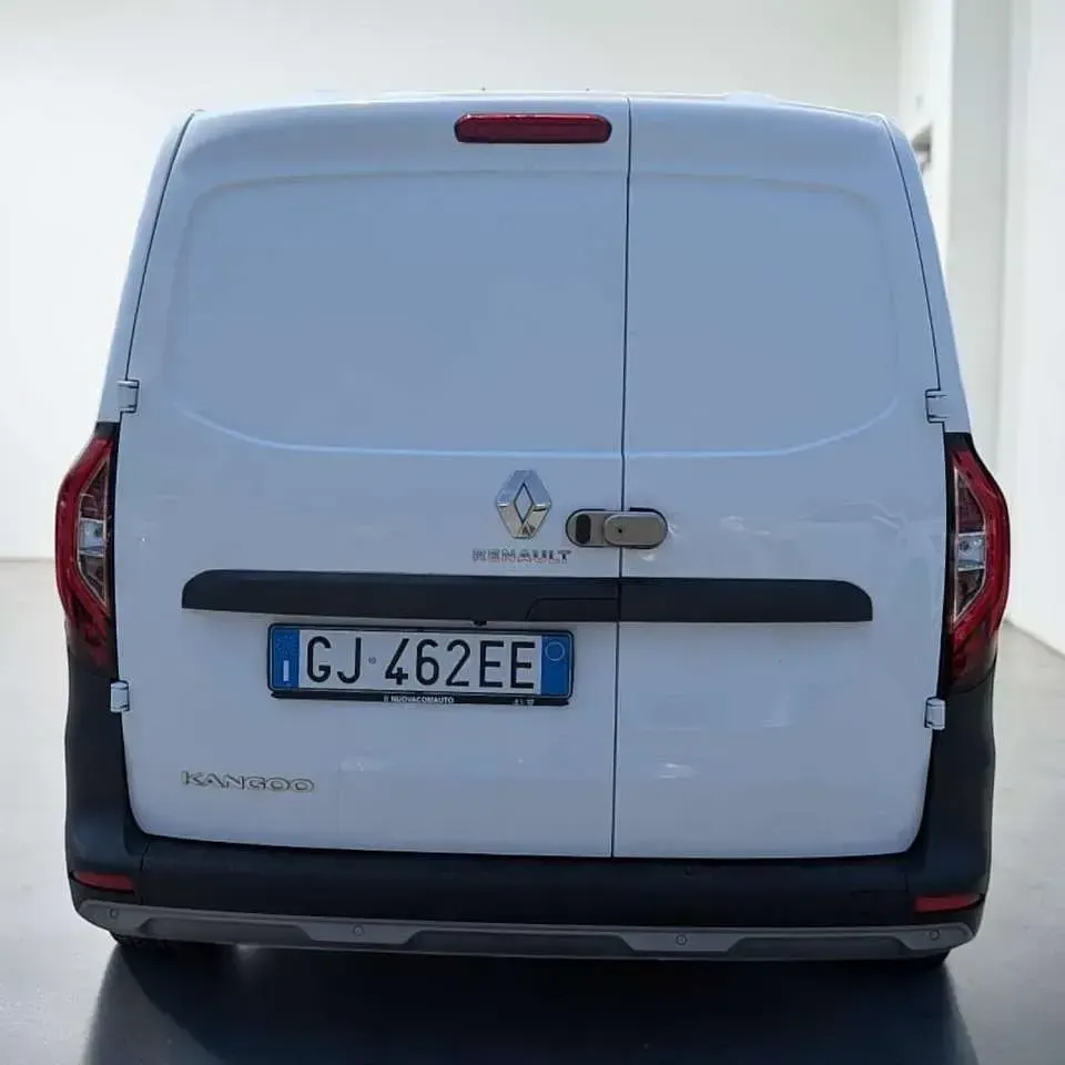 Usata Renault Kangoo 80 CV (58 kW) 2022 Bianco Monovolume