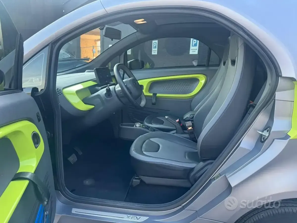 Usata XEV Yoyo 7 kW (10 CV) 2024 Grigio Utilitaria