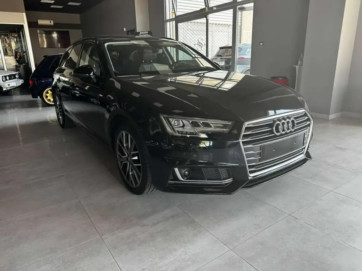 Usata Audi A4 S-Line 190 CV (139 kW) 2017 Nero Station wagon