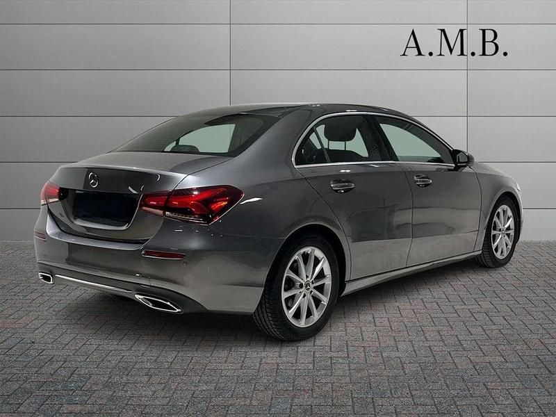 Usata Mercedes A180 116 CV (85 kW) 2020 Grigio Berlina
