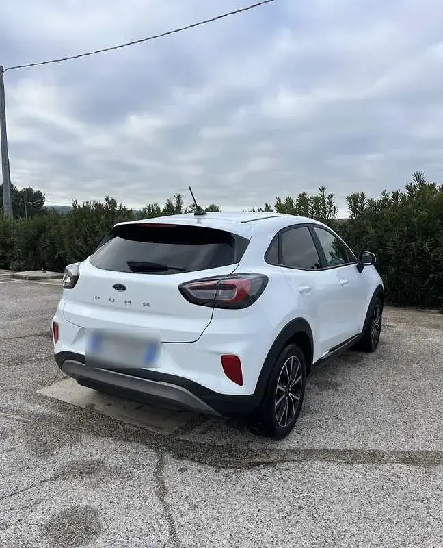Usata Ford Puma Titanium 120 CV (88 kW) 2021 Bianco SUV
