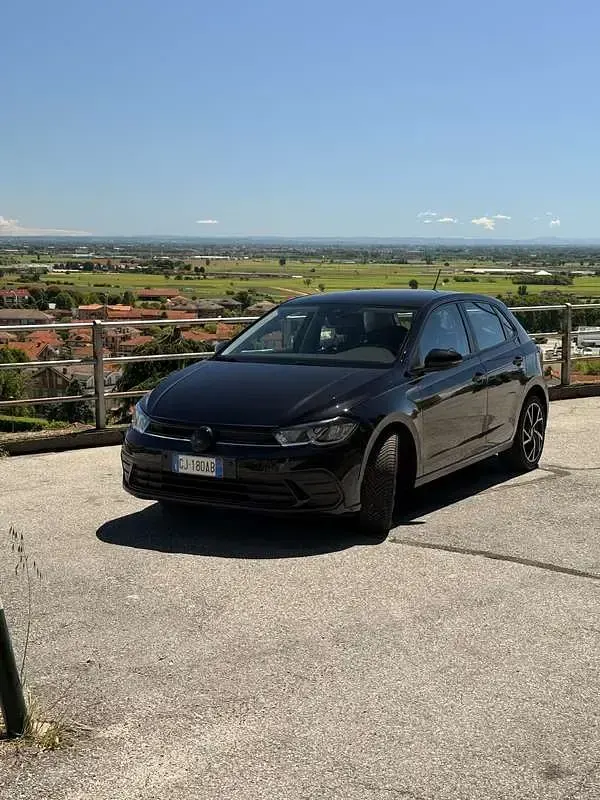 Usata VW Polo 80 CV (58 kW) 2022 Nero Utilitaria