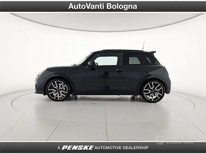 Usata Mini John Cooper Works 156 CV (114 kW) 2025 Grigio Utilitaria