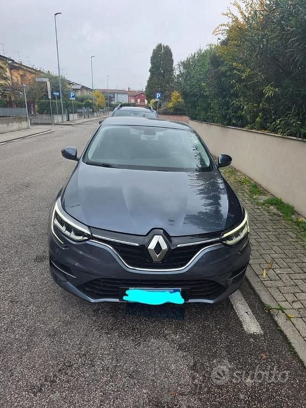 Usata Renault Mégane GrandTour 116 CV (85 kW) 2023 Grigio Station wagon