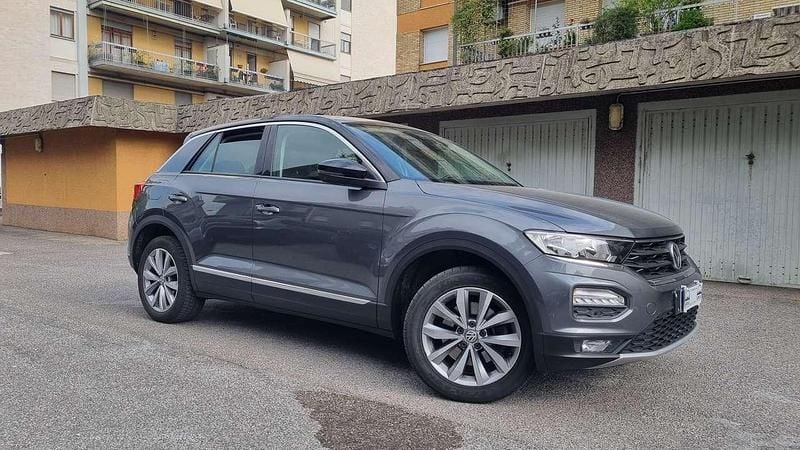 Grigio Usata 2018 VW T-Roc Style SUV | 17.290 € (Ottimo prezzo) - Immagine 1/4