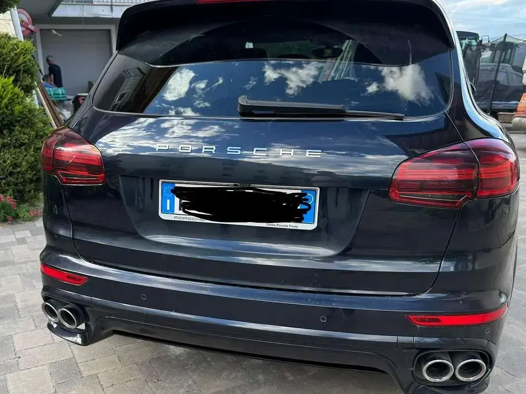Usata Porsche Cayenne 250 CV (183 kW) 2016 Blu/azzurro SUV