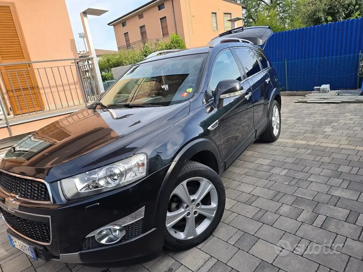 Usata Chevrolet Captiva 184 CV (135 kW) 2012 Nero SUV