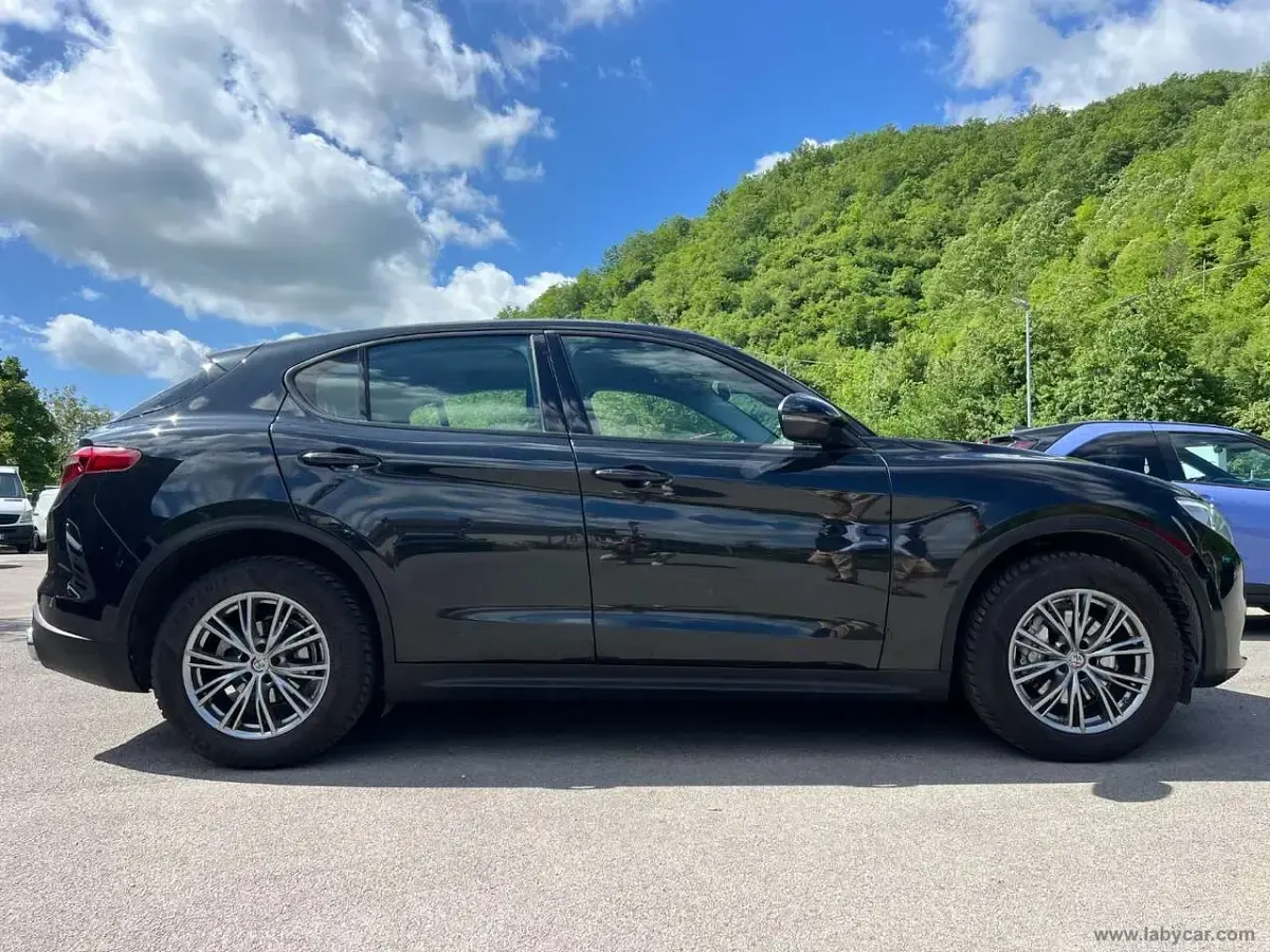 Usata Alfa Romeo Stelvio 190 CV (139 kW) 2018 Nero SUV