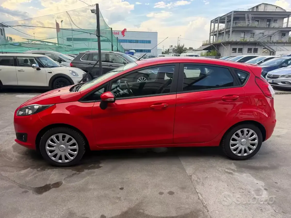 Usata Ford Fiesta Titanium 60 CV (44 kW) 2016 Rosso Utilitaria