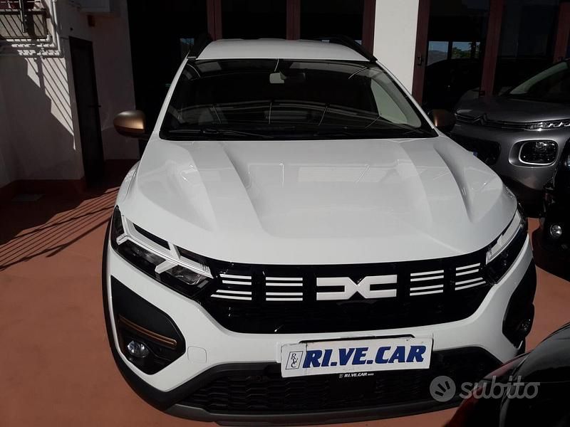 Bianco Usata 2023 Dacia Jogger Extreme Monovolume | 16.900 € (Buon prezzo) - Immagine 1/4