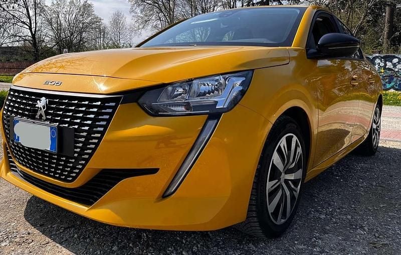 Usata Peugeot 208 Active 75 CV (55 kW) 2023 Giallo Utilitaria