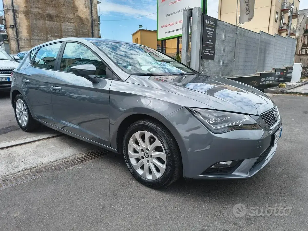 Usata Seat Leon 105 CV (77 kW) 2015 Grigio Berlina