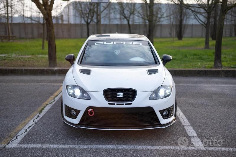 Usata Seat Leon CUPRA 265 CV (194 kW) 2010 Bianco Utilitaria