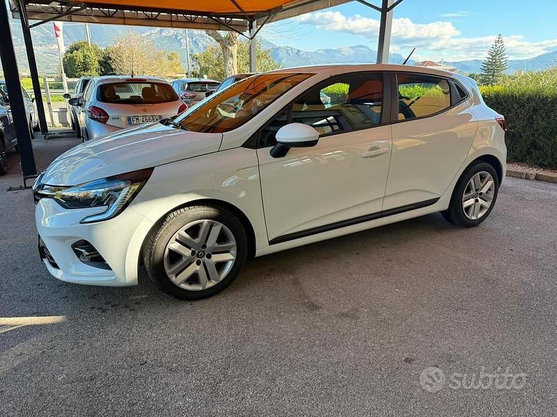Usata Renault Clio V Business 100 CV (73 kW) 2021 Bianco Berlina