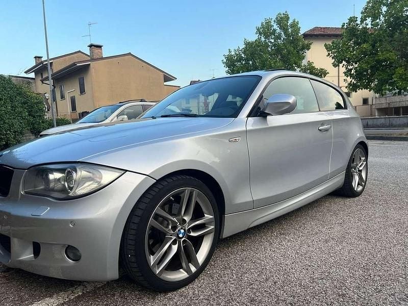 Usata BMW 120 177 CV (130 kW) 2010 Grigio Utilitaria